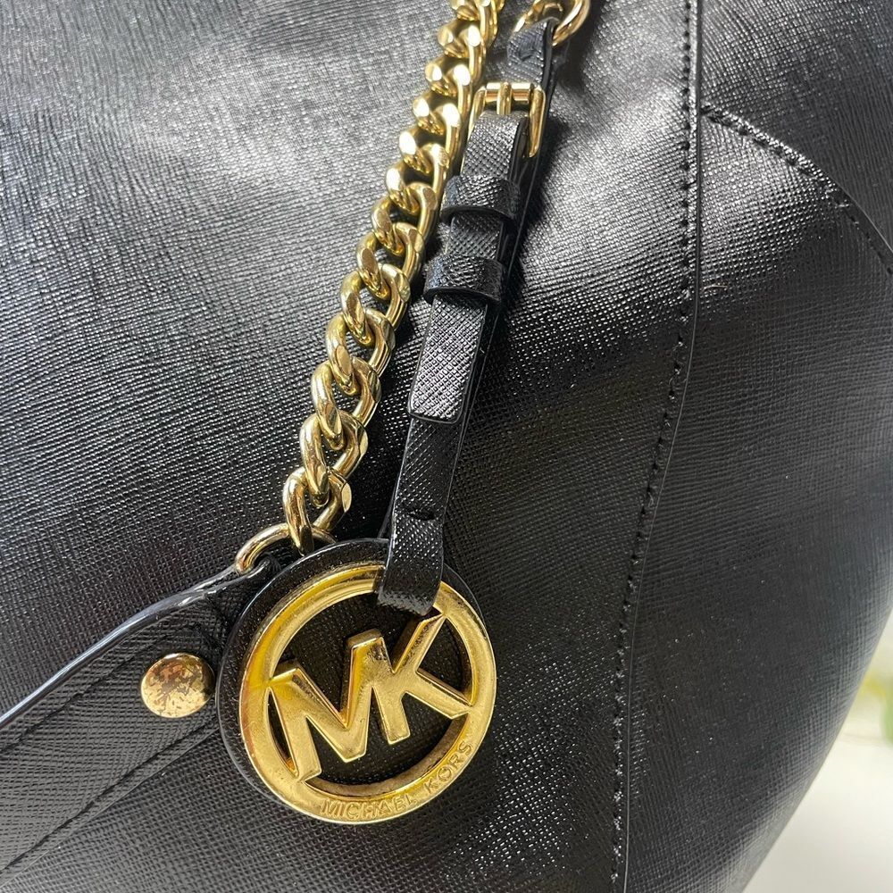 Michael Kors Black Jet Set Shoulder Bag - Picture 11 of 12